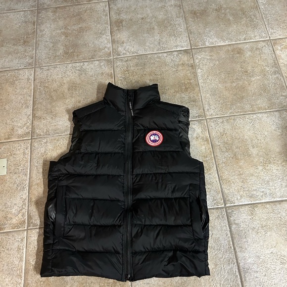 Canada Goose Other - Canada Goose Black Vest with Logo Patch XS